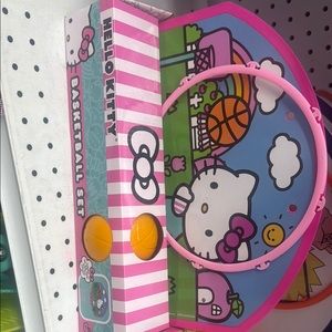 Hello Kitty Pink and Orange Puzzle Game